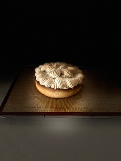 DYNAMIC メレンゲタルトケーキ。