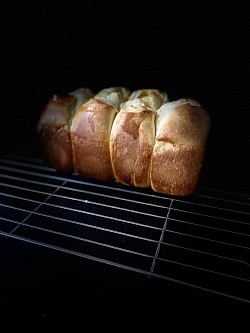 rich money roaf bread